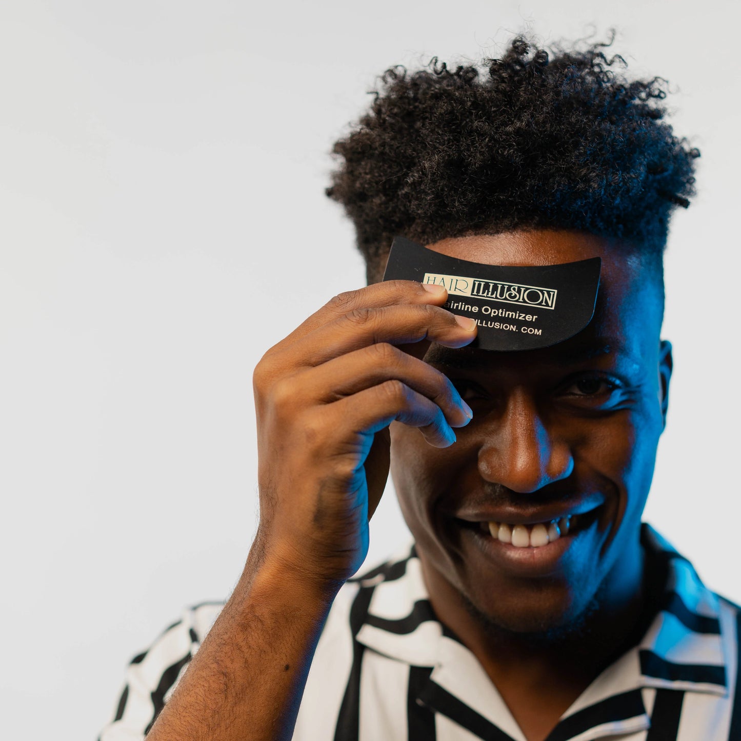 Hair Illusion Hairline Optimizer pour une application plus précise lors de l’application des fibres capillaires sur la racine des cheveux